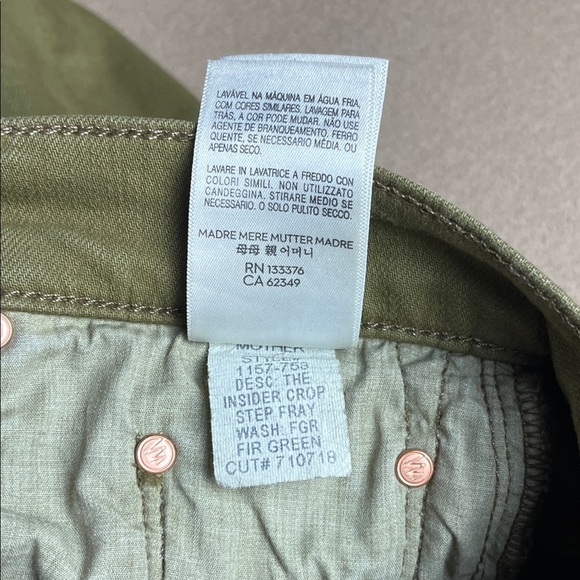 MOTHER The Insider Crop Step Fray Play Date- Fir Green - 27 - Picture 16 of 16